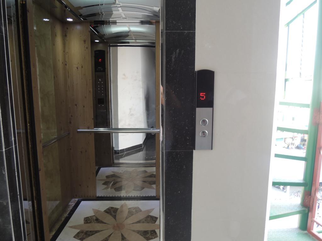 Bali B Hotel Thành Pho Ho Chí Minh Esterno foto